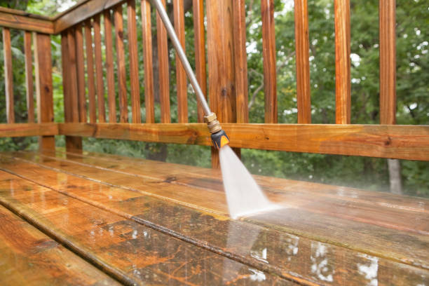 Best Sidewalk Pressure Washing  in Central Islip, NY