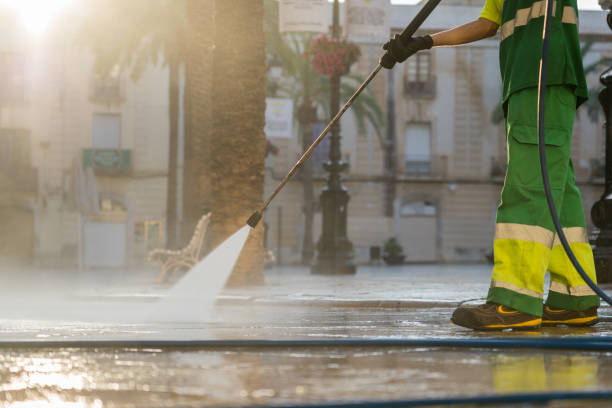 Best Deck Pressure Washing  in Central Islip, NY